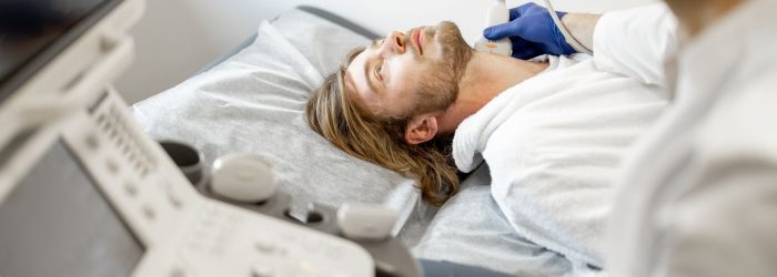 Exame de Ultrassonografia de Carótidas e Vertebrais Cardiologista explica quando fazer