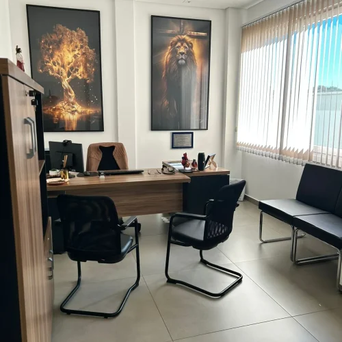 Detalhes da decoração do consultório do cardiologista