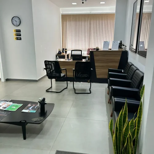 Sala de recepção do consultório de cardiologista